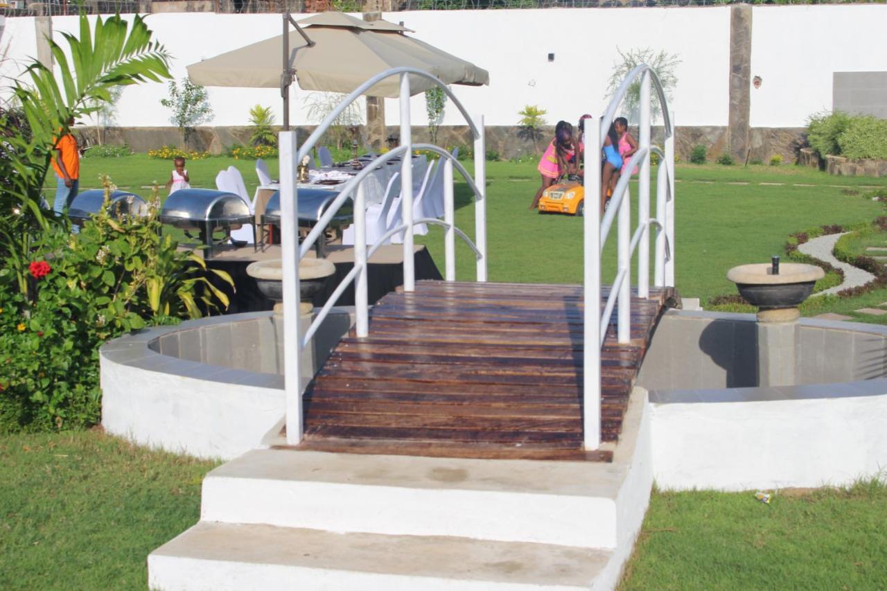 Chamiachi Hotel & Apartments Bamburi Exterior foto